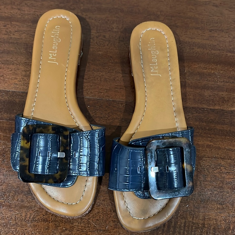 J Mclaughlin Navy Sz 6 Crocodile Leather Sandal only worn a few.